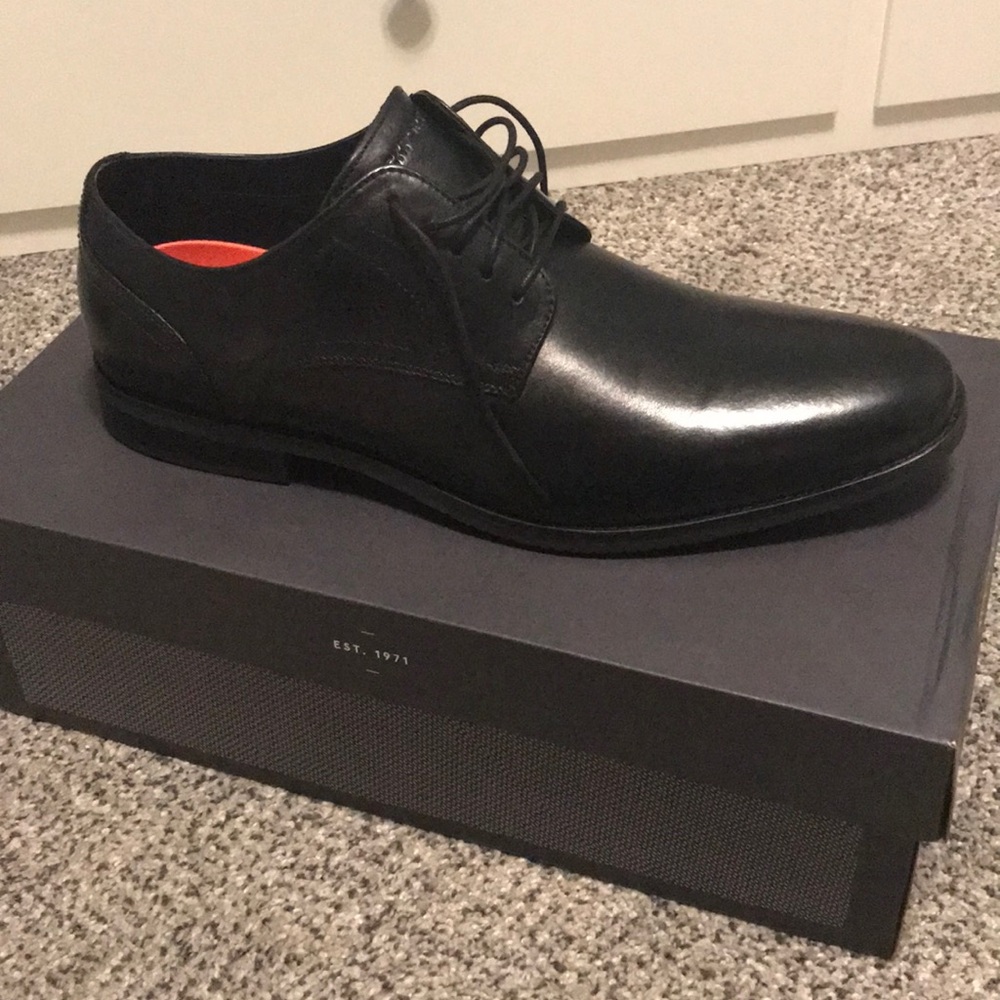 Rockport Men’s plain toe shoes